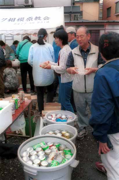 缶ビール、ジュースなど１